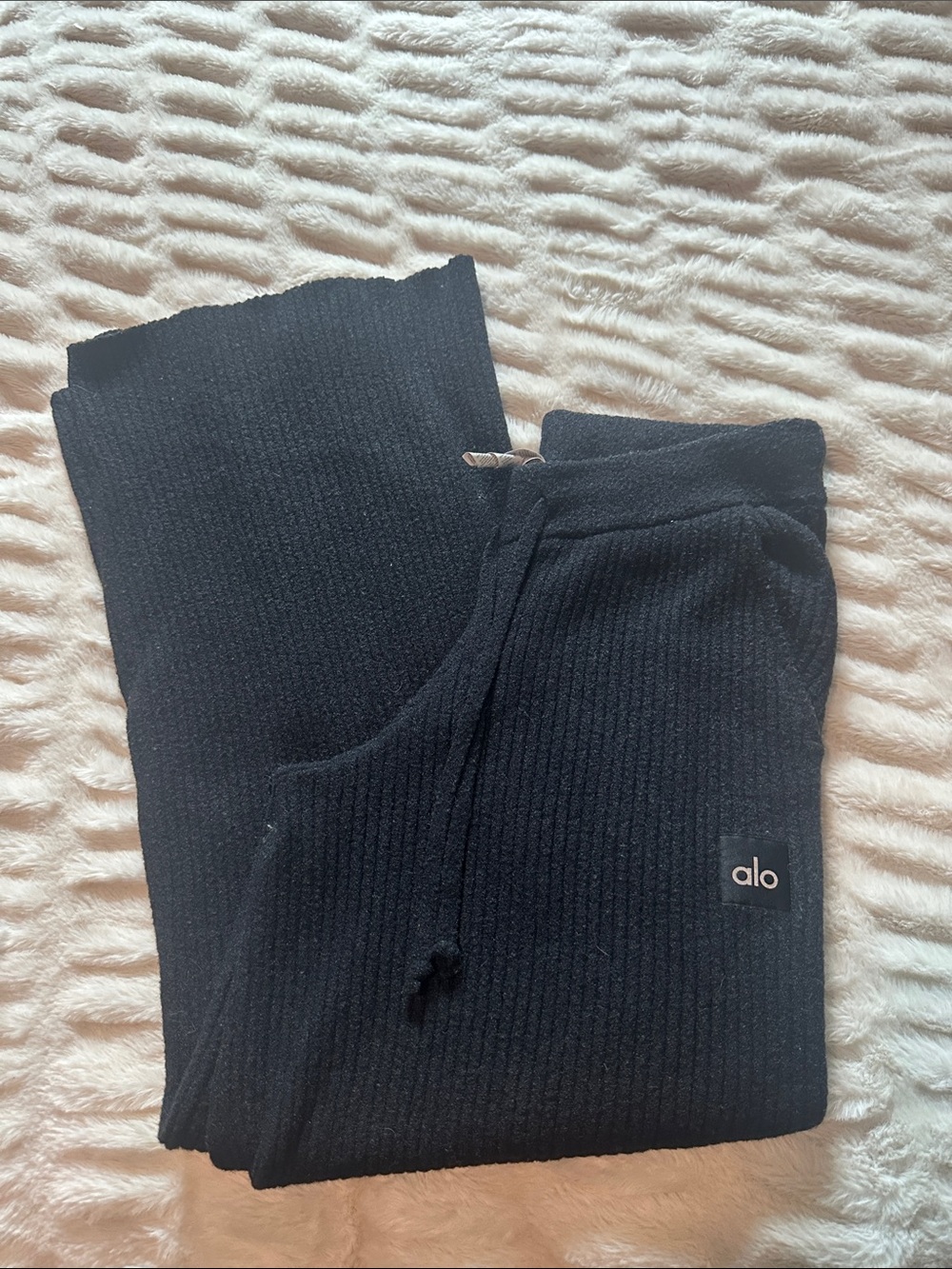 ALO Yoga Black Snuggle Up Sweater High Waist Women’s Wide Leg Pant Size Small